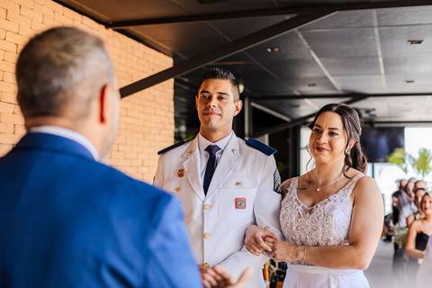 As melhores ideias e inspirações criativas de fotos de casamento familiar no restaurante Coco Bambu - Anália Franco'