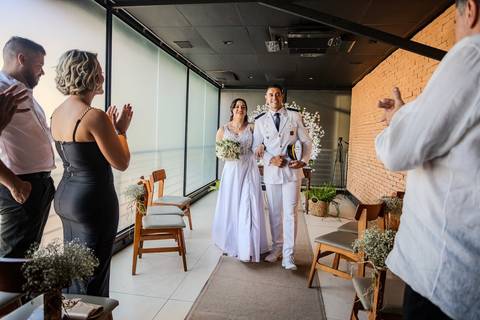 As melhores ideias e inspirações criativas de fotos de casamento familiar no restaurante Coco Bambu - Anália Franco'