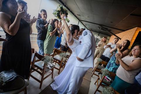 As melhores ideias e inspirações criativas de fotos de casamento familiar no restaurante Coco Bambu - Anália Franco'