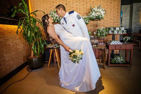 As melhores ideias e inspirações criativas de fotos de casamento familiar no restaurante Coco Bambu - Anália Franco'