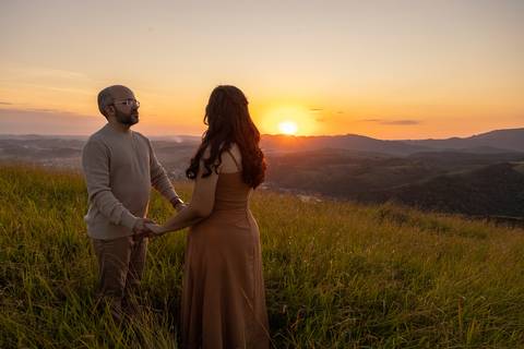 As melhores ideias e inspirações criativas de fotos de chá revelação emocionante no Morro do Capuava'