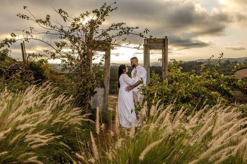 As melhores ideias e inspirações criativas de fotos de ensaio pré wedding no Sítio das Borboletas'