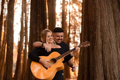 As melhores ideias e inspirações criativas de fotos de ensaio pré wedding no parque Horto Florestal'