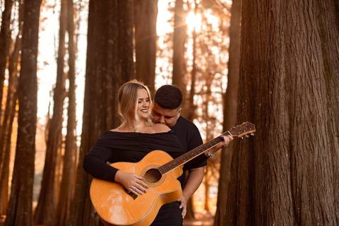 As melhores ideias e inspirações criativas de fotos de ensaio pré wedding no parque Horto Florestal'