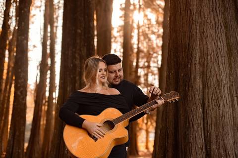 As melhores ideias e inspirações criativas de fotos de ensaio pré wedding no parque Horto Florestal'