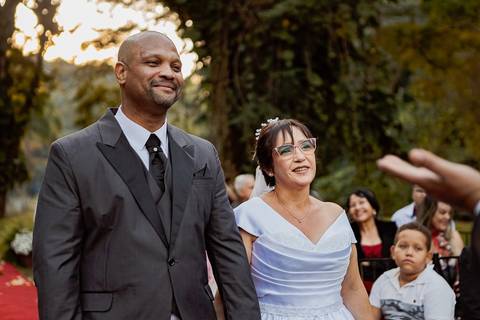 As melhores ideias e inspirações criativas de fotos de casamento ao ar livre na Fazenda Carpas Dourada'