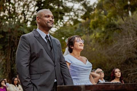 As melhores ideias e inspirações criativas de fotos de casamento ao ar livre na Fazenda Carpas Dourada'