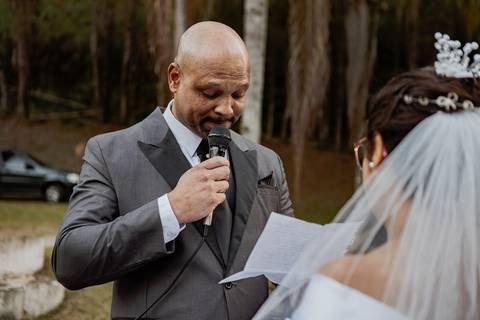 As melhores ideias e inspirações criativas de fotos de casamento ao ar livre na Fazenda Carpas Dourada'