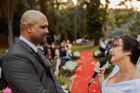As melhores ideias e inspirações criativas de fotos de casamento ao ar livre na Fazenda Carpas Dourada'