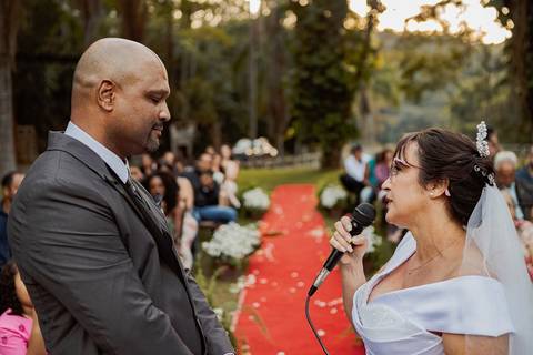 As melhores ideias e inspirações criativas de fotos de casamento ao ar livre na Fazenda Carpas Dourada'