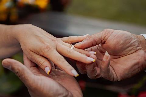 As melhores ideias e inspirações criativas de fotos de casamento ao ar livre na Fazenda Carpas Dourada'