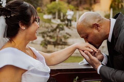 As melhores ideias e inspirações criativas de fotos de casamento ao ar livre na Fazenda Carpas Dourada'