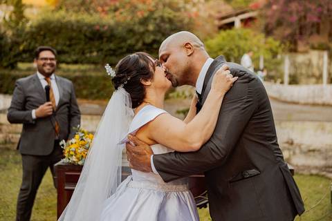 As melhores ideias e inspirações criativas de fotos de casamento ao ar livre na Fazenda Carpas Dourada'