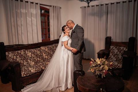 As melhores ideias e inspirações criativas de fotos de casamento ao ar livre na Fazenda Carpas Dourada'