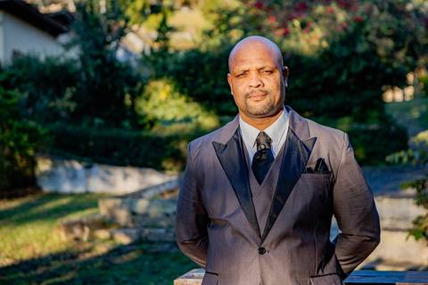 As melhores ideias e inspirações criativas de fotos de casamento ao ar livre na Fazenda Carpas Dourada'