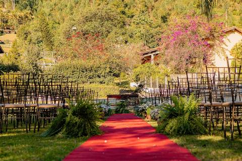 As melhores ideias e inspirações criativas de fotos de casamento ao ar livre na Fazenda Carpas Dourada'