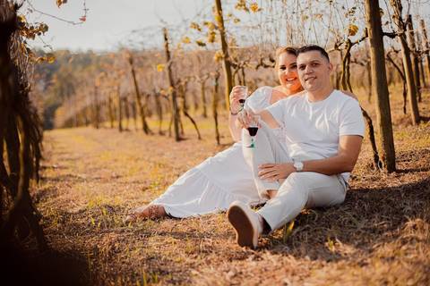 As melhores ideias e inspirações criativas de fotos de ensaio pré wedding na Vinícola XV de Novembro em São Roque '