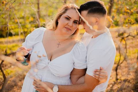 As melhores ideias e inspirações criativas de fotos de ensaio pré wedding na Vinícola XV de Novembro em São Roque '