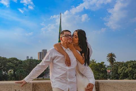 As melhores ideias e inspirações criativas de fotos de ensaio pré wedding no Parque e Museu da Independência'