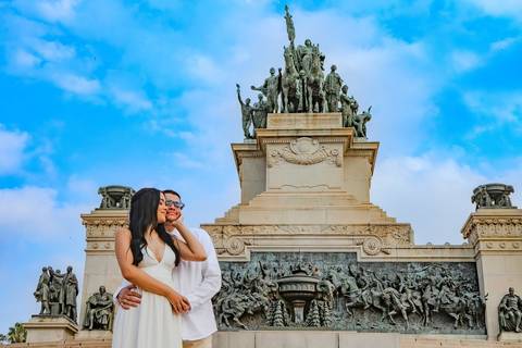 As melhores ideias e inspirações criativas de fotos de ensaio pré wedding no Parque e Museu da Independência'