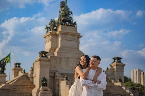 As melhores ideias e inspirações criativas de fotos de ensaio pré wedding no Parque e Museu da Independência'