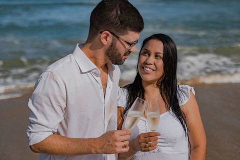 As melhores ideias e inspirações criativas de fotos de ensaio pré wedding na Praia do Guarujá'