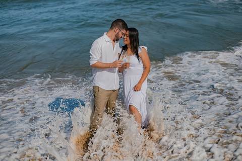 As melhores ideias e inspirações criativas de fotos de ensaio pré wedding na Praia do Guarujá'