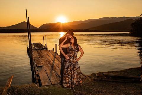 As melhores ideias e inspirações criativas de fotos de ensaio pré wedding na Praia do Guarujá'