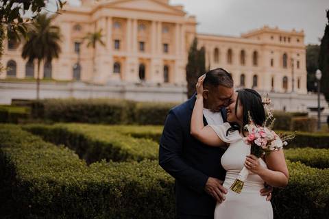 As melhores ideias e inspirações criativas de fotos de ensaio pré wedding no Museu do Ipiranga'