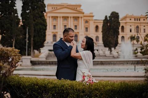 As melhores ideias e inspirações criativas de fotos de ensaio pré wedding no Museu do Ipiranga'