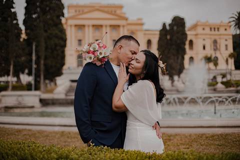 As melhores ideias e inspirações criativas de fotos de ensaio pré wedding no Museu do Ipiranga'