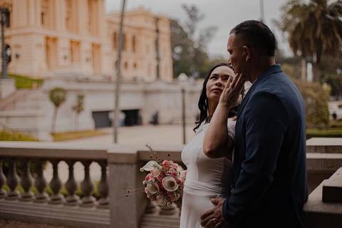 As melhores ideias e inspirações criativas de fotos de ensaio pré wedding no Museu do Ipiranga'