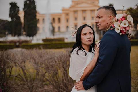 As melhores ideias e inspirações criativas de fotos de ensaio pré wedding no Museu do Ipiranga'