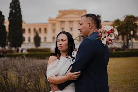 As melhores ideias e inspirações criativas de fotos de ensaio pré wedding no Museu do Ipiranga'