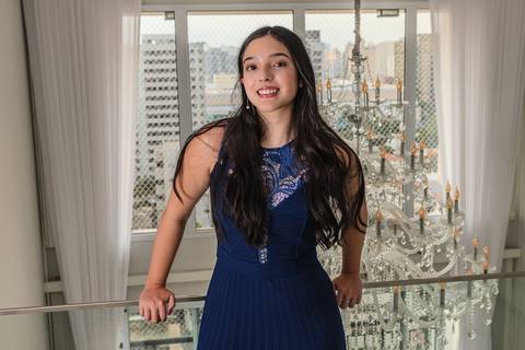 As melhores ideias e inspirações criativas de fotos de ensaio de 15 anos elegante em Loft em São Paulo'