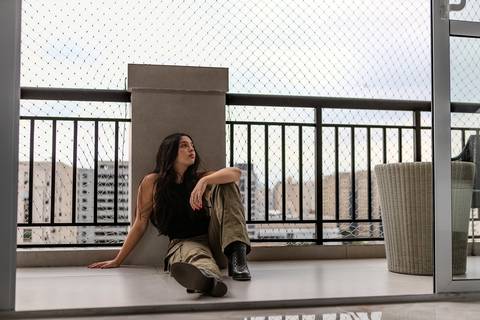 As melhores ideias e inspirações criativas de fotos de ensaio de 15 anos elegante em Loft em São Paulo'