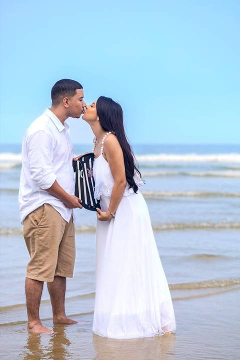 As melhores ideias e inspirações criativas de fotos de ensaio pré wedding na Bela Praia do Guarujá '