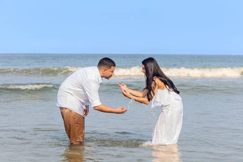 As melhores ideias e inspirações criativas de fotos de ensaio pré wedding na Bela Praia do Guarujá '