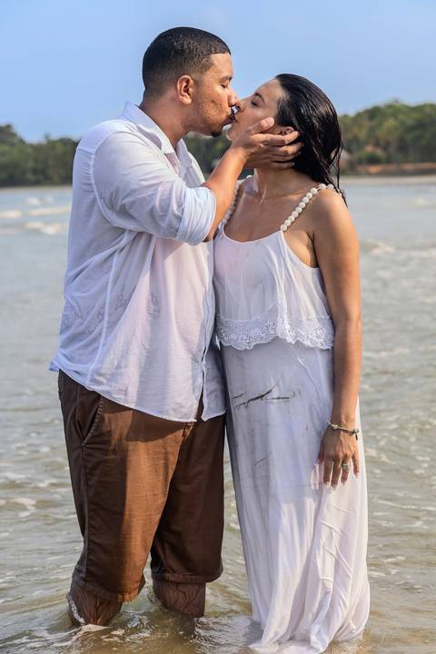 As melhores ideias e inspirações criativas de fotos de ensaio pré wedding na Bela Praia do Guarujá '