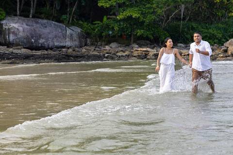 As melhores ideias e inspirações criativas de fotos de ensaio pré wedding na Bela Praia do Guarujá '