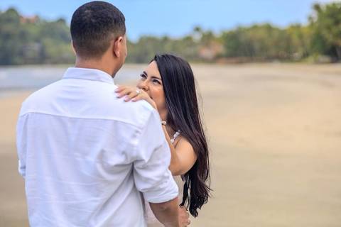 As melhores ideias e inspirações criativas de fotos de ensaio pré wedding na Bela Praia do Guarujá '