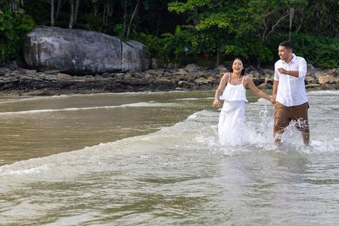 As melhores ideias e inspirações criativas de fotos de ensaio pré wedding na Bela Praia do Guarujá '