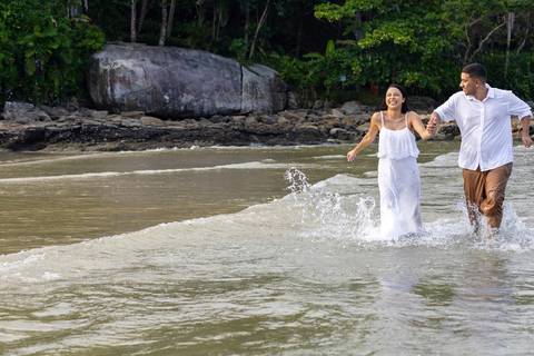 As melhores ideias e inspirações criativas de fotos de ensaio pré wedding na Bela Praia do Guarujá '