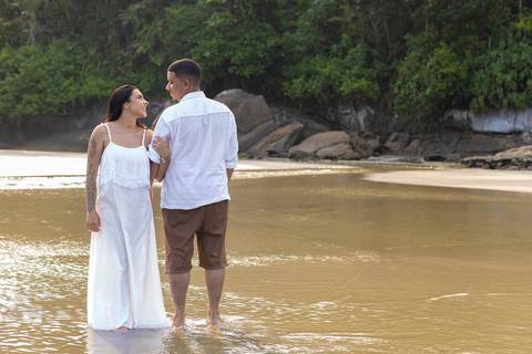 As melhores ideias e inspirações criativas de fotos de ensaio pré wedding na Bela Praia do Guarujá '