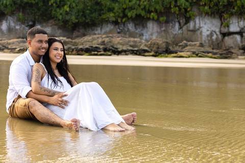 As melhores ideias e inspirações criativas de fotos de ensaio pré wedding na Bela Praia do Guarujá '