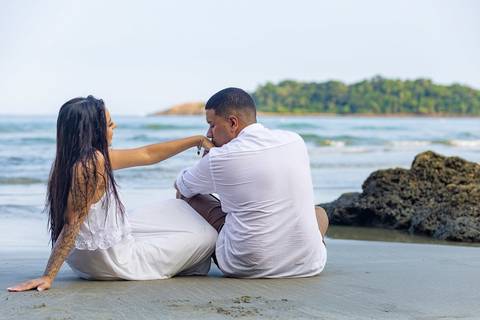 As melhores ideias e inspirações criativas de fotos de ensaio pré wedding na Bela Praia do Guarujá '