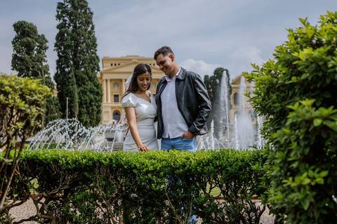 As melhores ideias e inspirações criativas de fotos de ensaio pré wedding no Museu do Ipiranga'