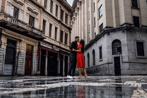 As melhores ideias e inspirações criativas de fotos de ensaio pré wedding no Centro Histórico de São Paulo'