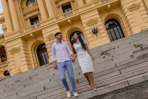 As melhores ideias e inspirações criativas de fotos de ensaio pré wedding no Museu do Ipiranga'