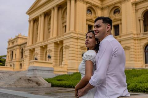 As melhores ideias e inspirações criativas de fotos de ensaio pré wedding no Museu do Ipiranga'